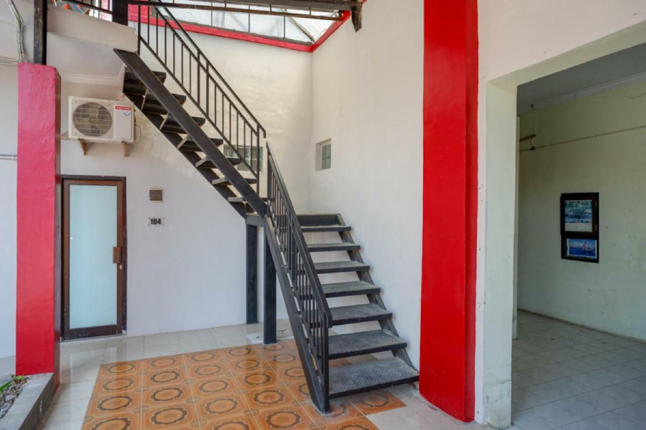 מלון Reddoorz Syariah Near Alun Alun Tegal מראה חיצוני תמונה